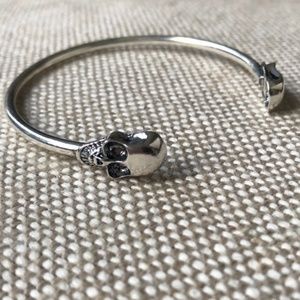 New Double Skull Gunmetal Silver Cuff Dainty Bracelet